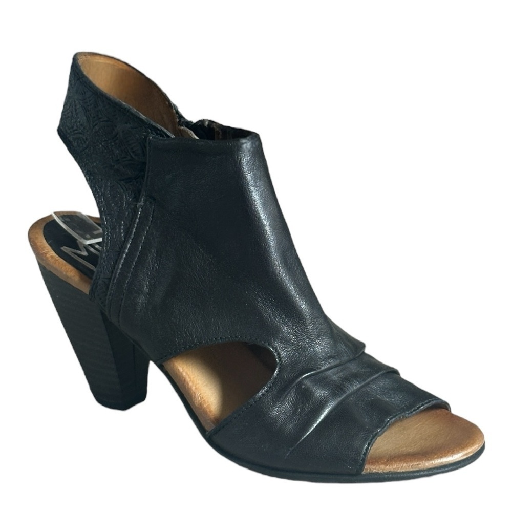 Miz Mooz Black Leather Peep Toe Sandals 38 | Cutout Heel, Zip Closure, NYC Style